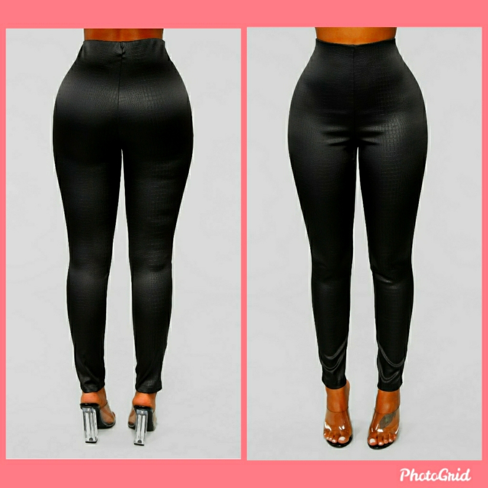 FashionNova Snake Venom Embossed Leggings